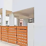 Super Hotel O Sholinganallur Near Anjaneya Temple