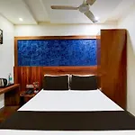 Hotel O Queen Shell Residency Vadapalani