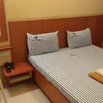 Skylink Residency