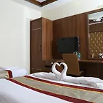 Grand Peace Inn