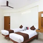 Oyo 11433 Kishore Inn