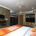 Oyo 13006 Arumbakkam Inn