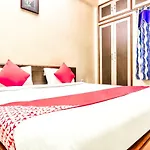 Oyo 8062 Raj Residency Chrompet