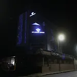 Oyo 9655 Hotel Grace Residency