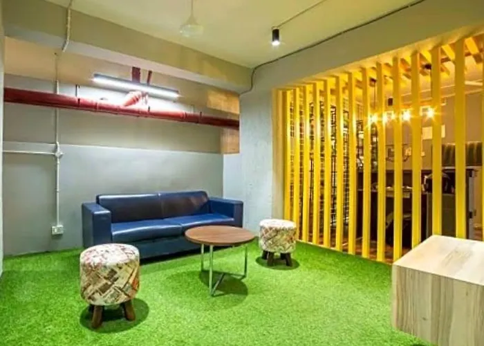 Springhomestays Ladies Hostel