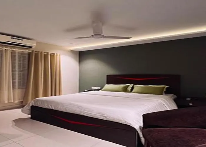 Fabhotel Sea Queen Residency