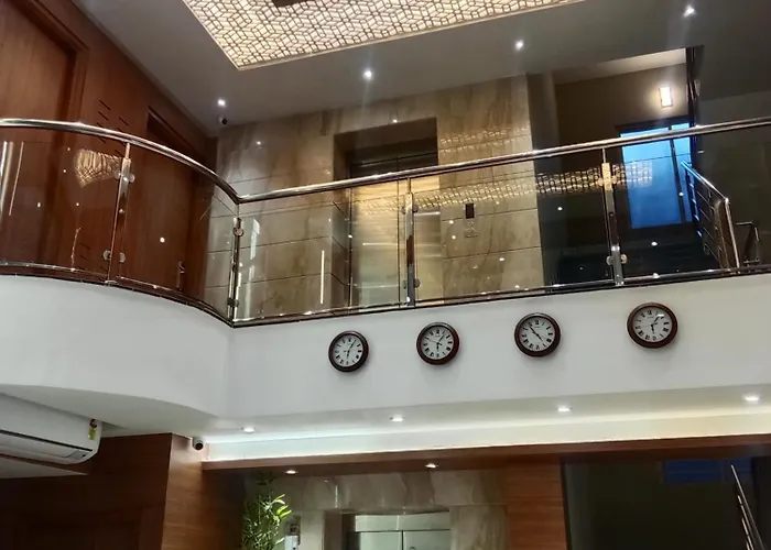 Grand Courtyard Business Hotel
