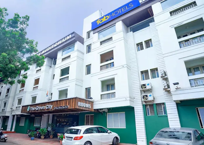 Fabhotel The Green City - Central Railway Station