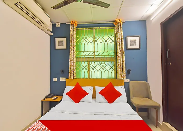 Hotel O Grand Residency Near Kasi Talkies