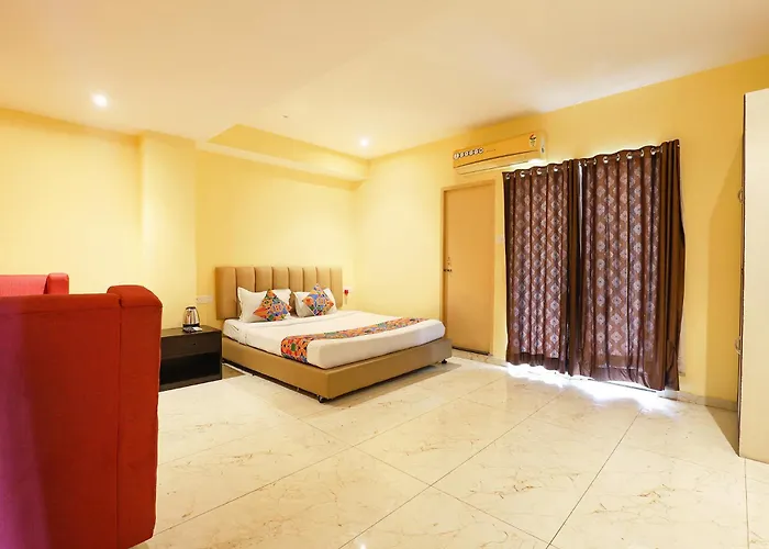 Fabhotel Chamiers Park