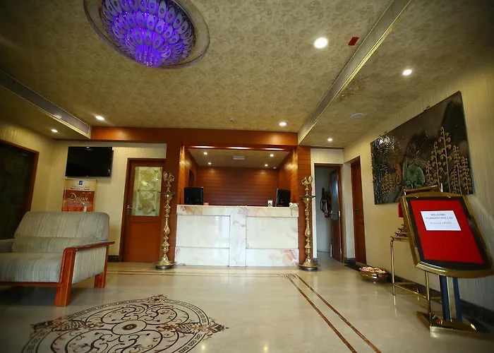 Collection O 30030 Metro Grand Arumbakkam