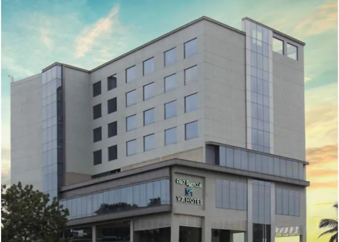 V 7 Hotel