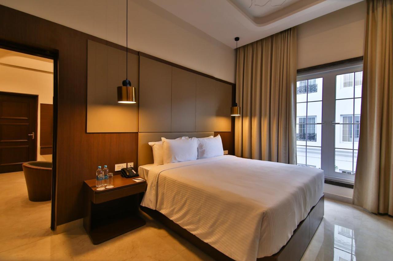 Hotel Accord Chrome