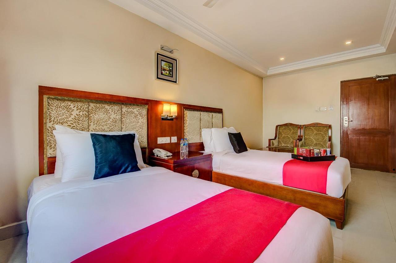 Metro Grand Hotel