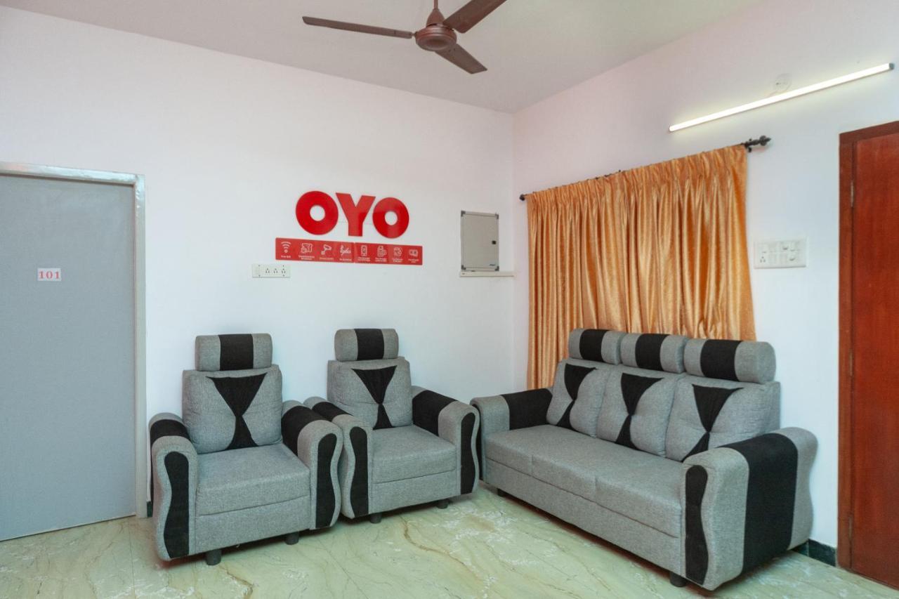 Oyo 18734 Vivin Park Hotel
