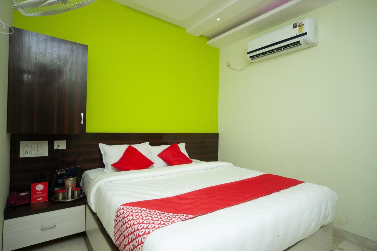 Oyo 27032 Sri Kumaran Residency Hotel 3*
