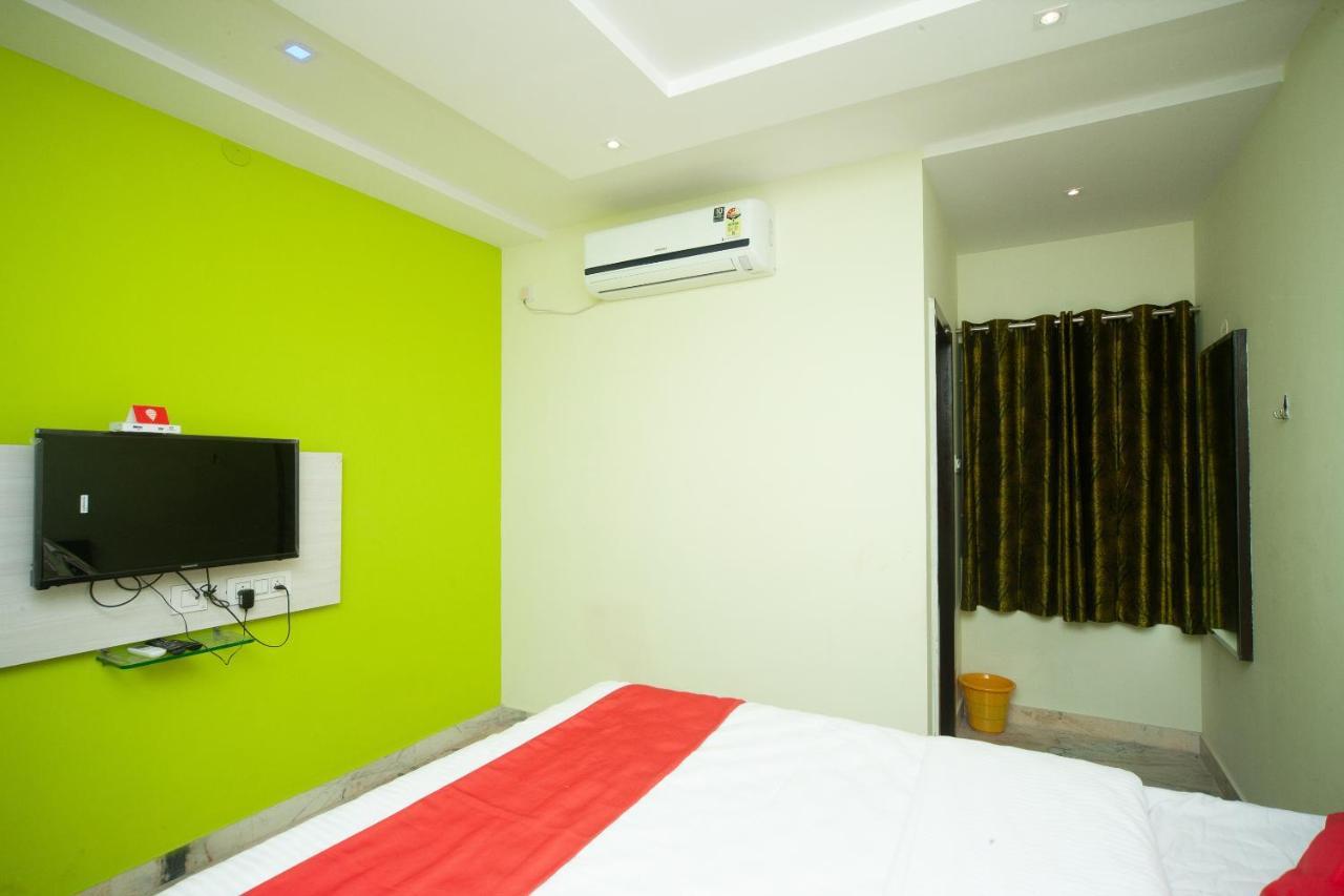 Oyo 27032 Sri Kumaran Residency Hotel 3*