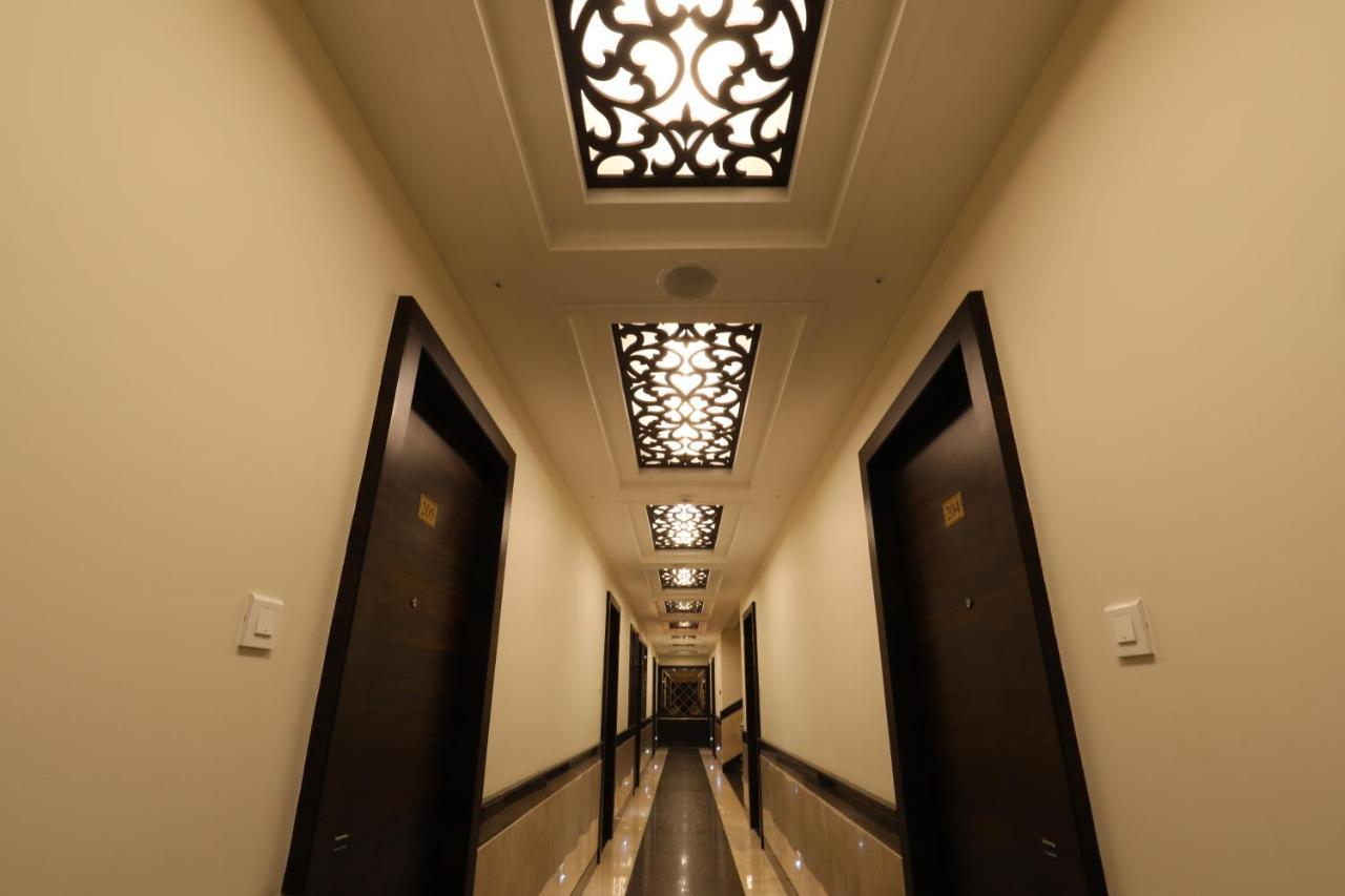Hotel Mayuraa Residency