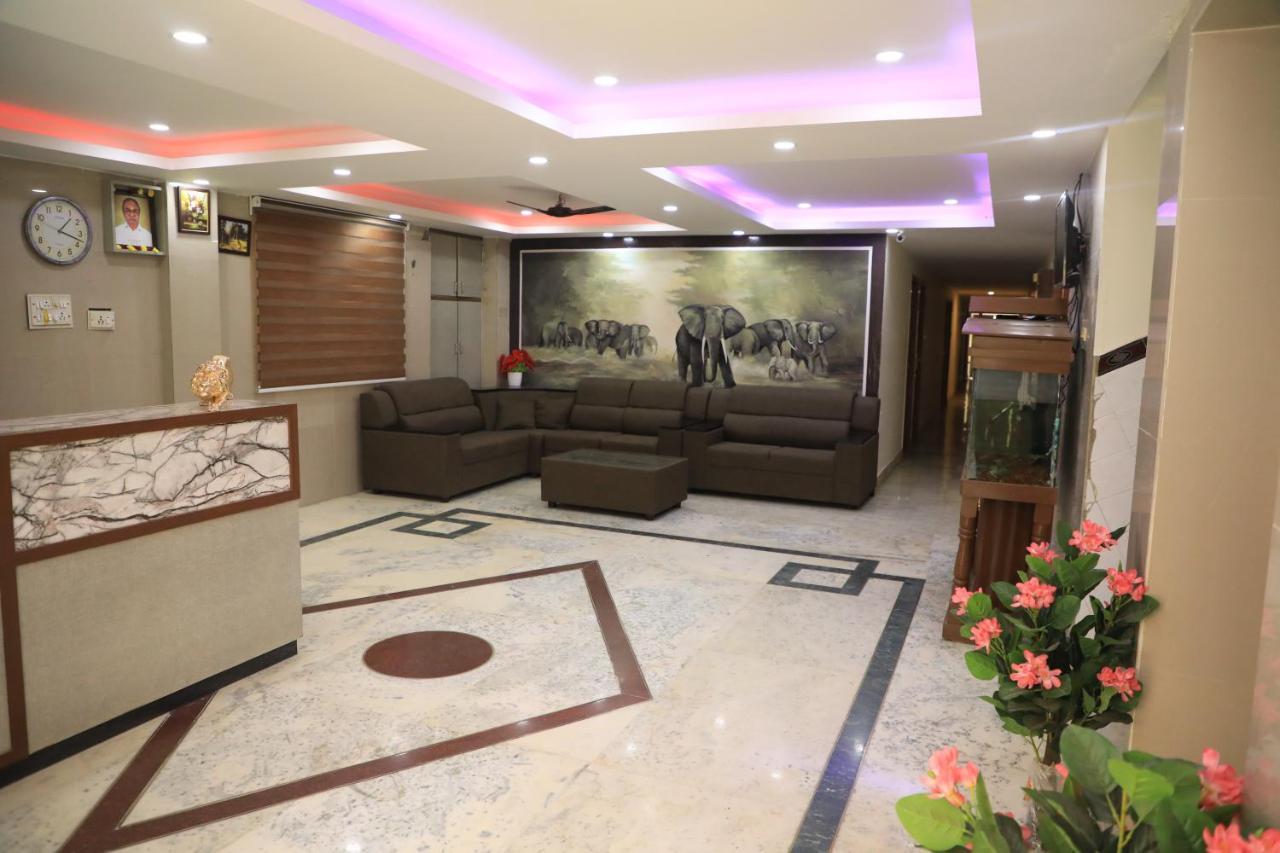 The K11 Business Class-near Us Consulate Hotel 2*