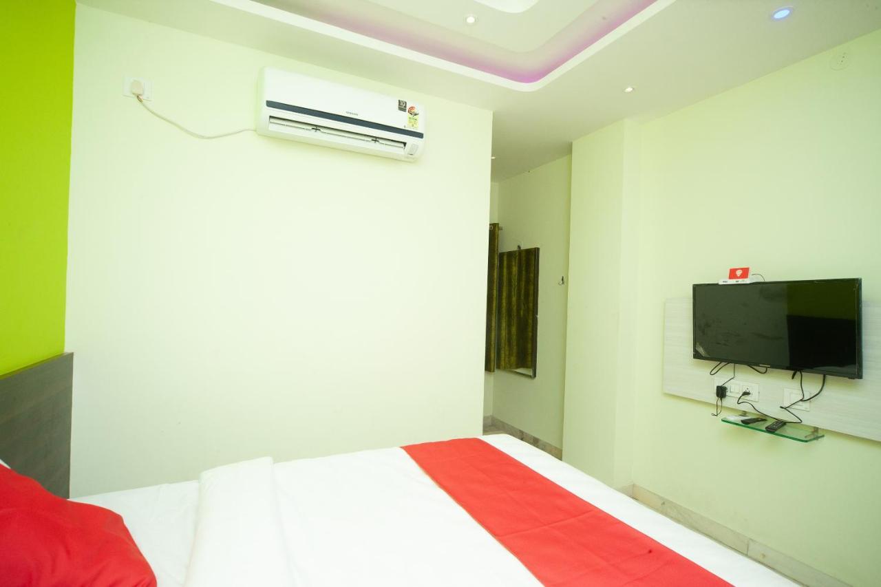 Oyo 27032 Sri Kumaran Residency Hotel 3*