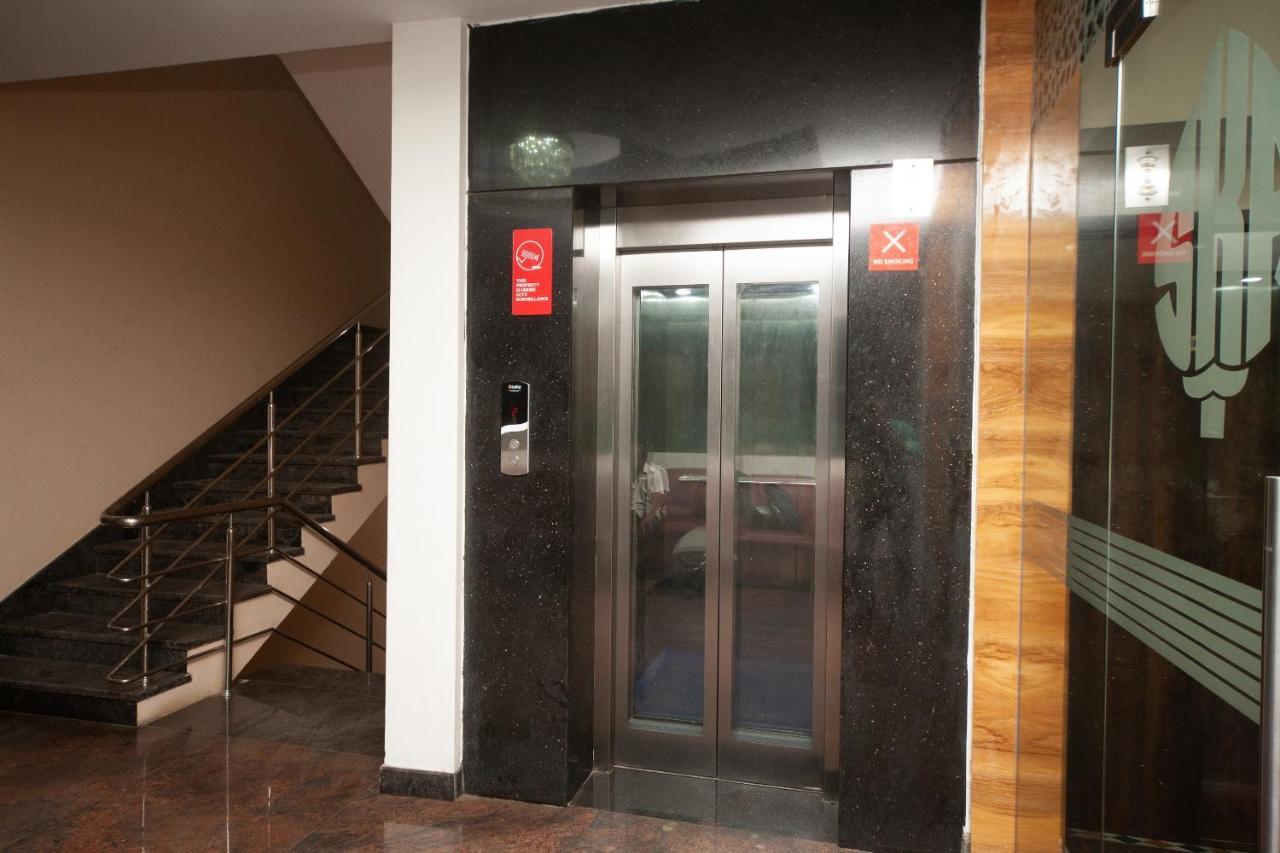 Hotel Oyo 27032 Sri Kumaran Residency 3*