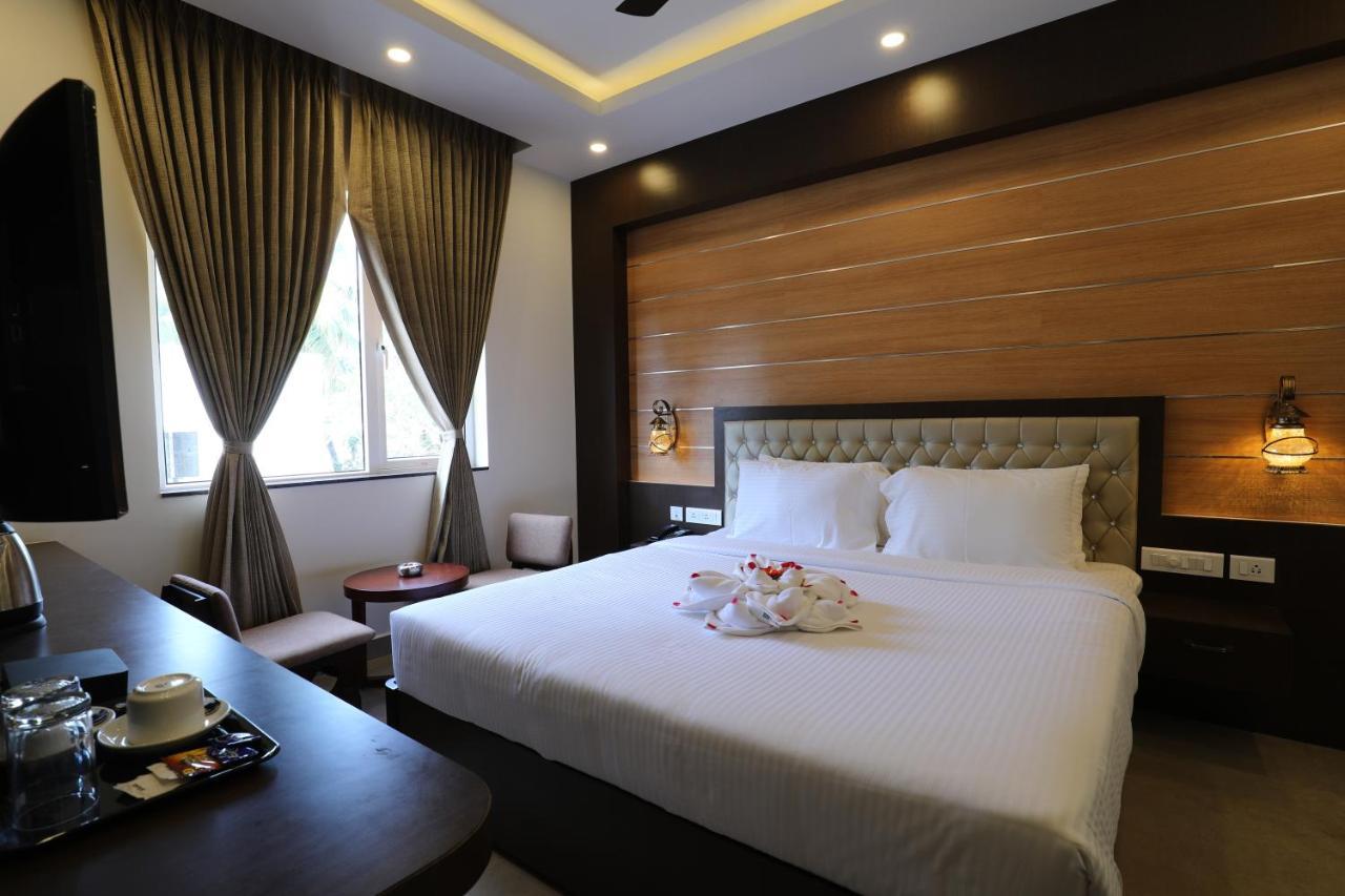 Mayuraa Residency 3*