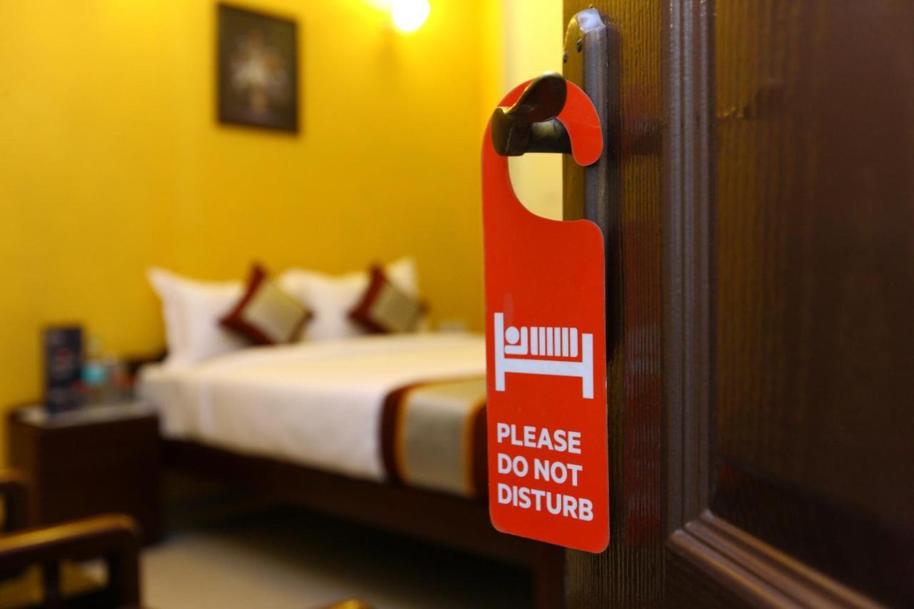 Hotel Vaccinated Staff- Oyo Flagship 475 Audi Nivas, North Usman Road