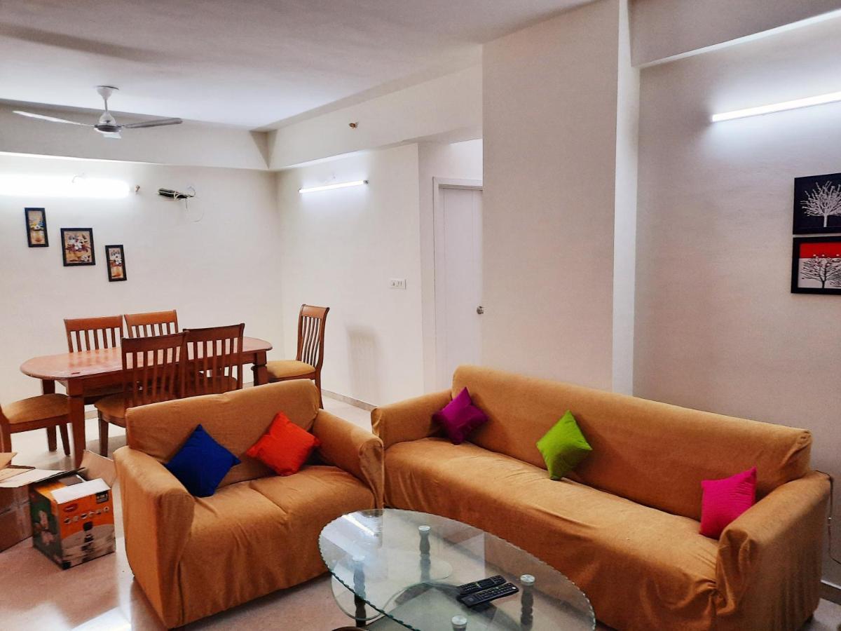 Royale Gardenia Apartment *