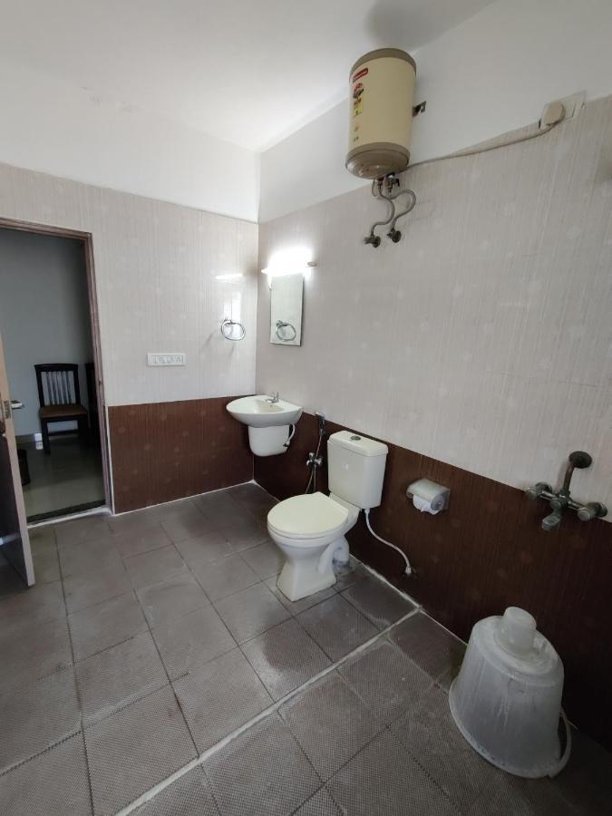 Swarna Sudarshan Service Sholinganallur 2*