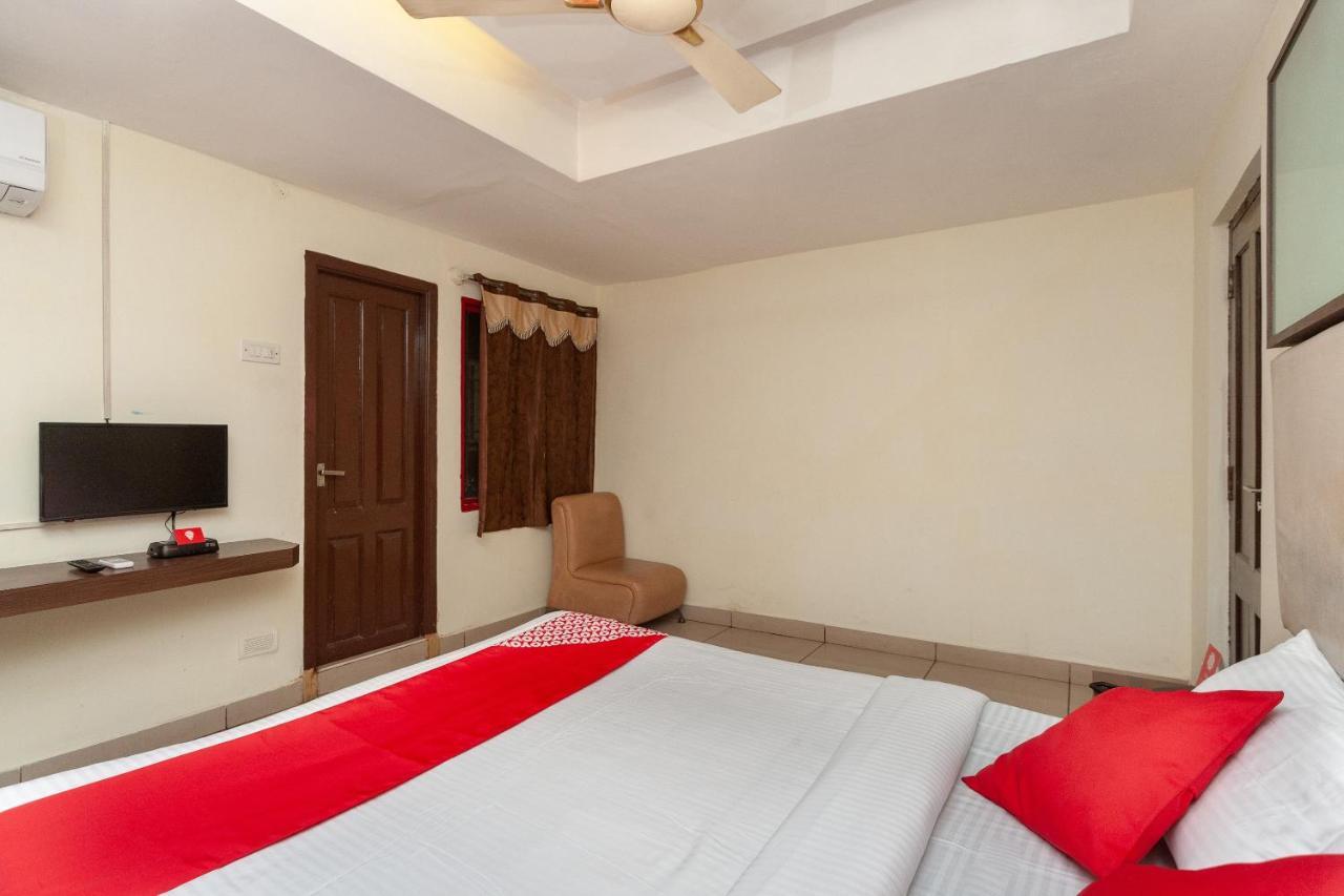 Oyo Flagship 15018 Golden Manor 3*