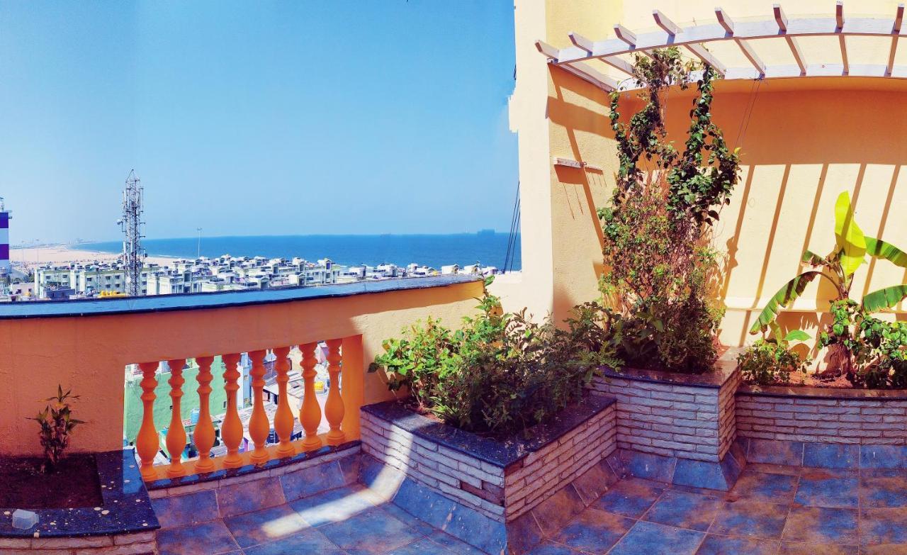 Beach Penthouse, * Chennai