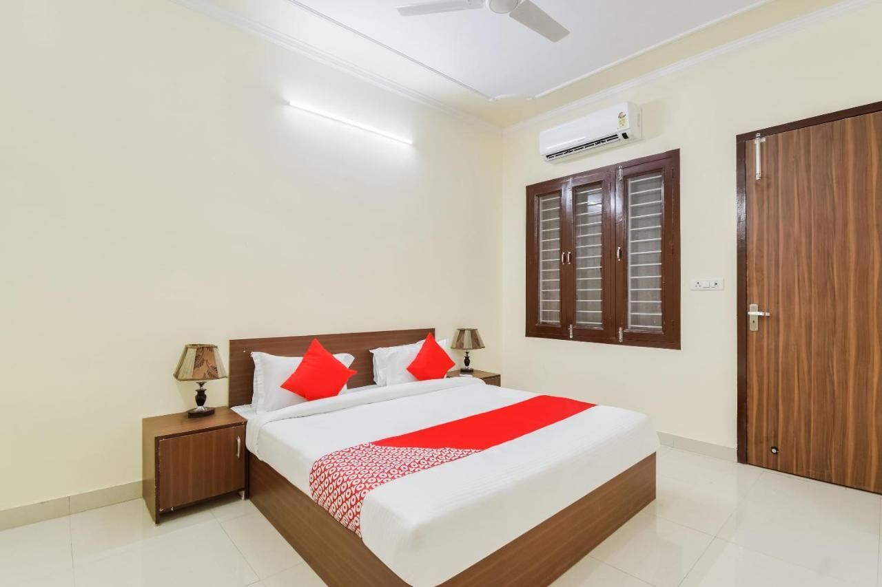 Hotel Oyo 26219 The Park 3*