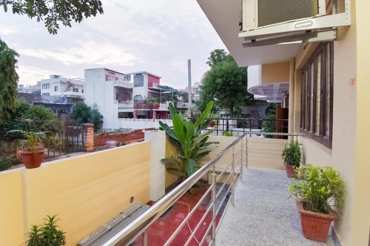 Hotel Oyo 26219 The Park Chennai