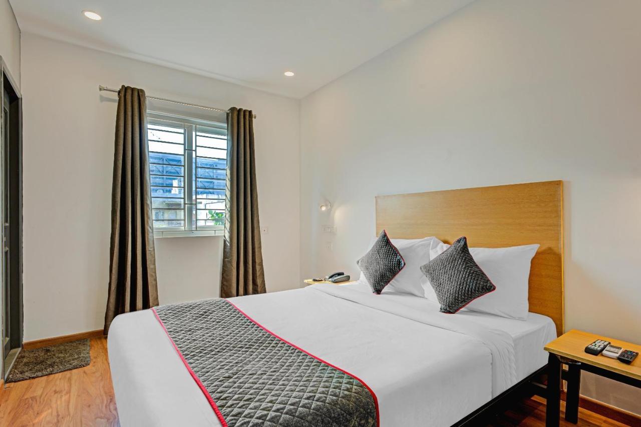 Oyo Townhouse 74871 Thoraipakkam Hotel 4*