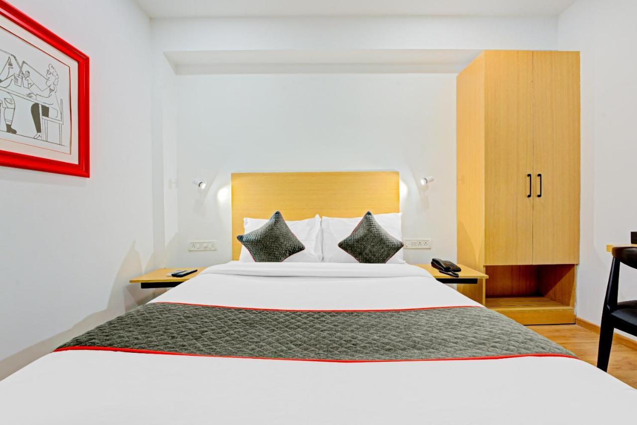 Hotel Oyo Townhouse 74871 Thoraipakkam Chennai