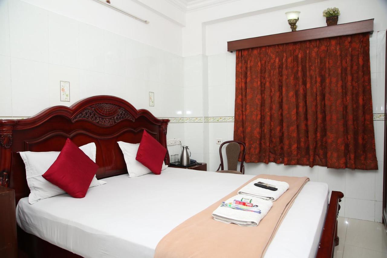 Hotel Grand View Residency 3*