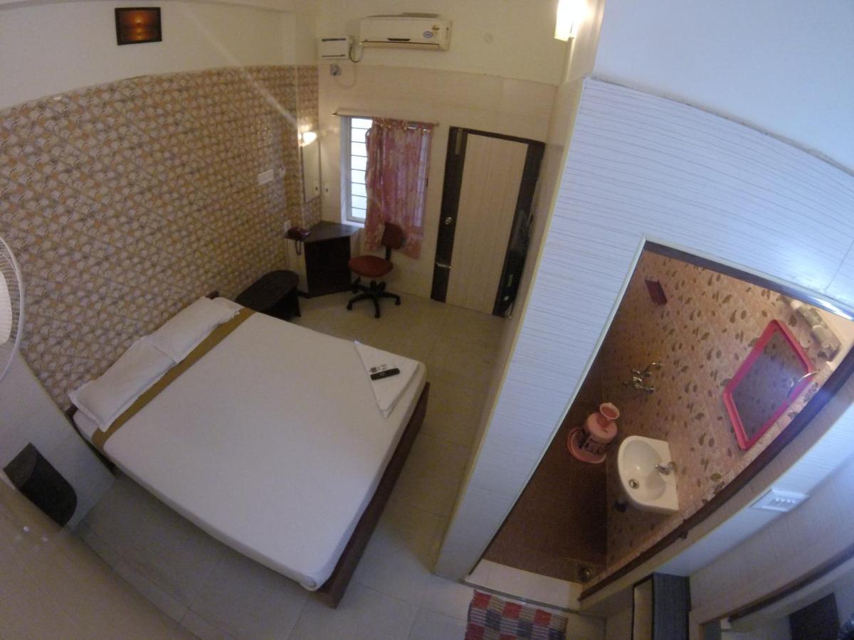 Just Guest House, Airport