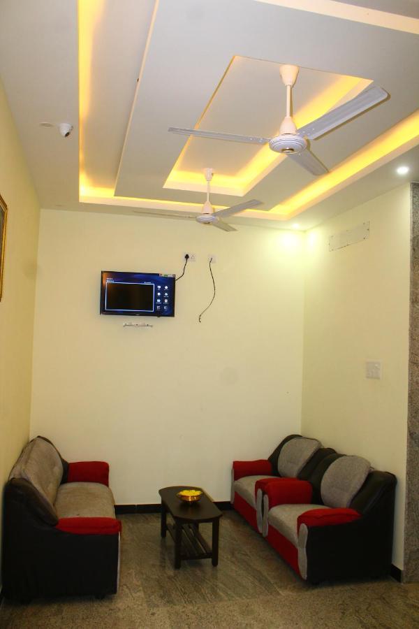 The Hotel 2*