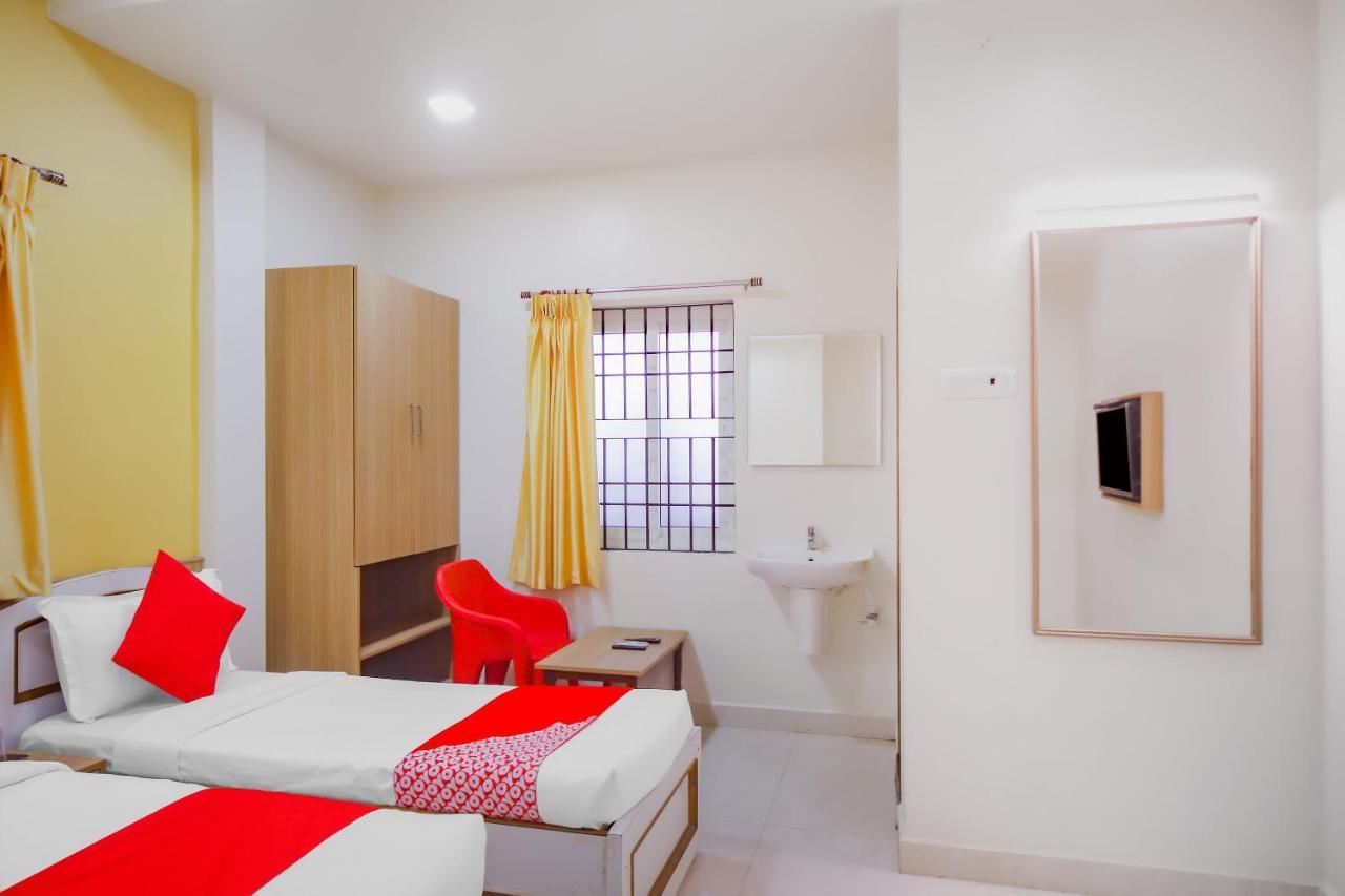 Oyo 78272 Durga Residency 3*