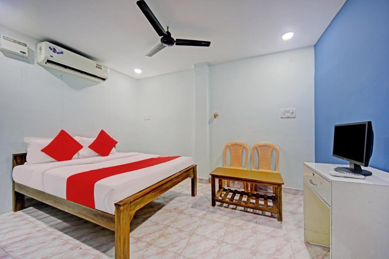 Hotel Oyo Flagship 80305 Sai Sakthi Residency 3*