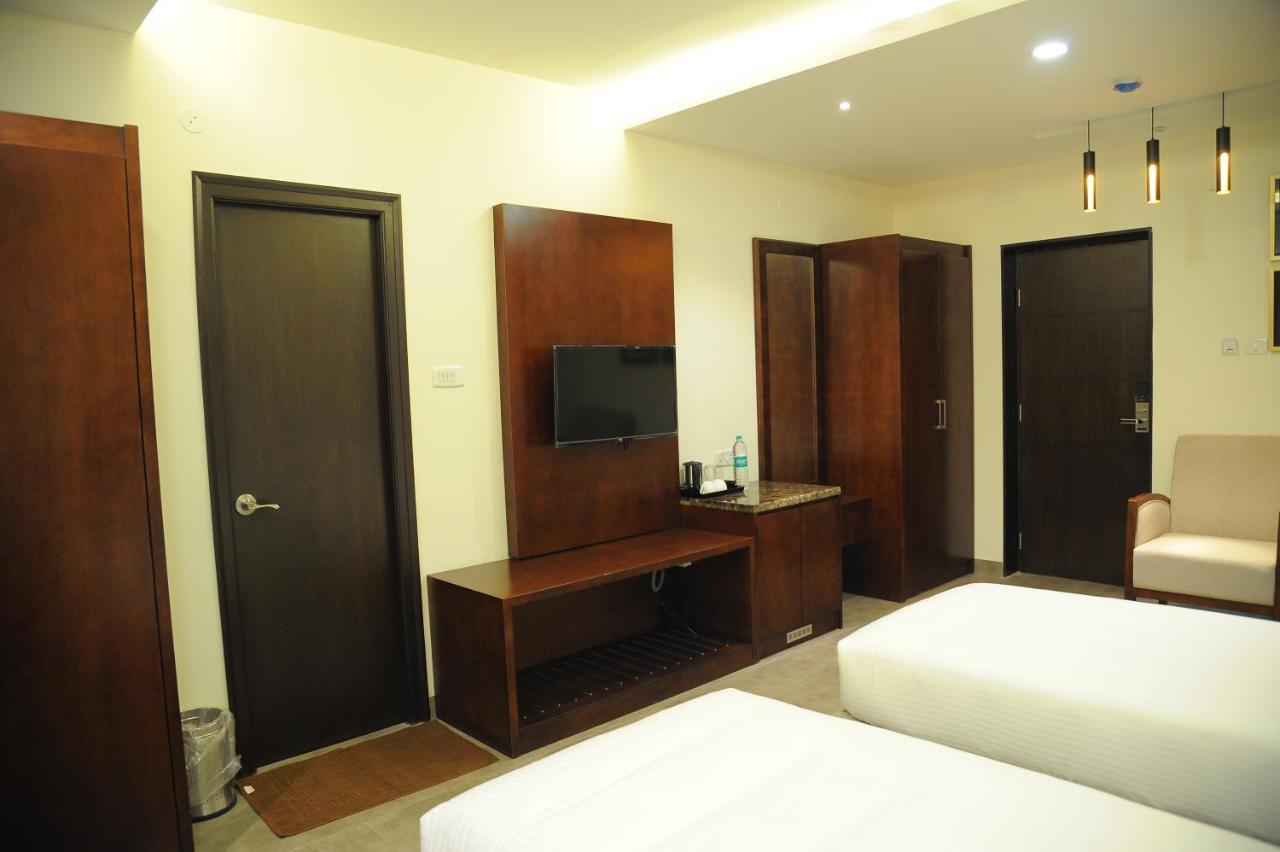 Bay Service Apartment