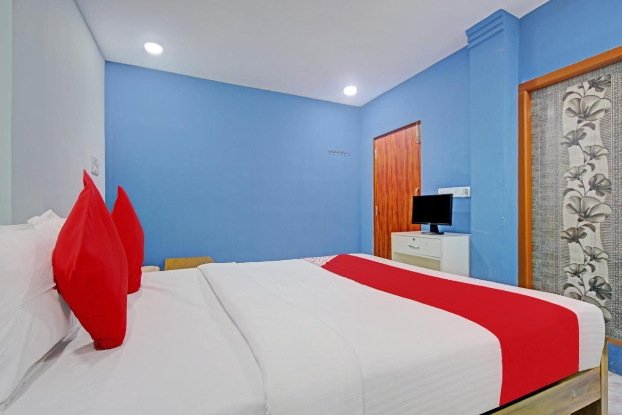 Hotel Oyo Flagship 80305 Sai Sakthi Residency 3*