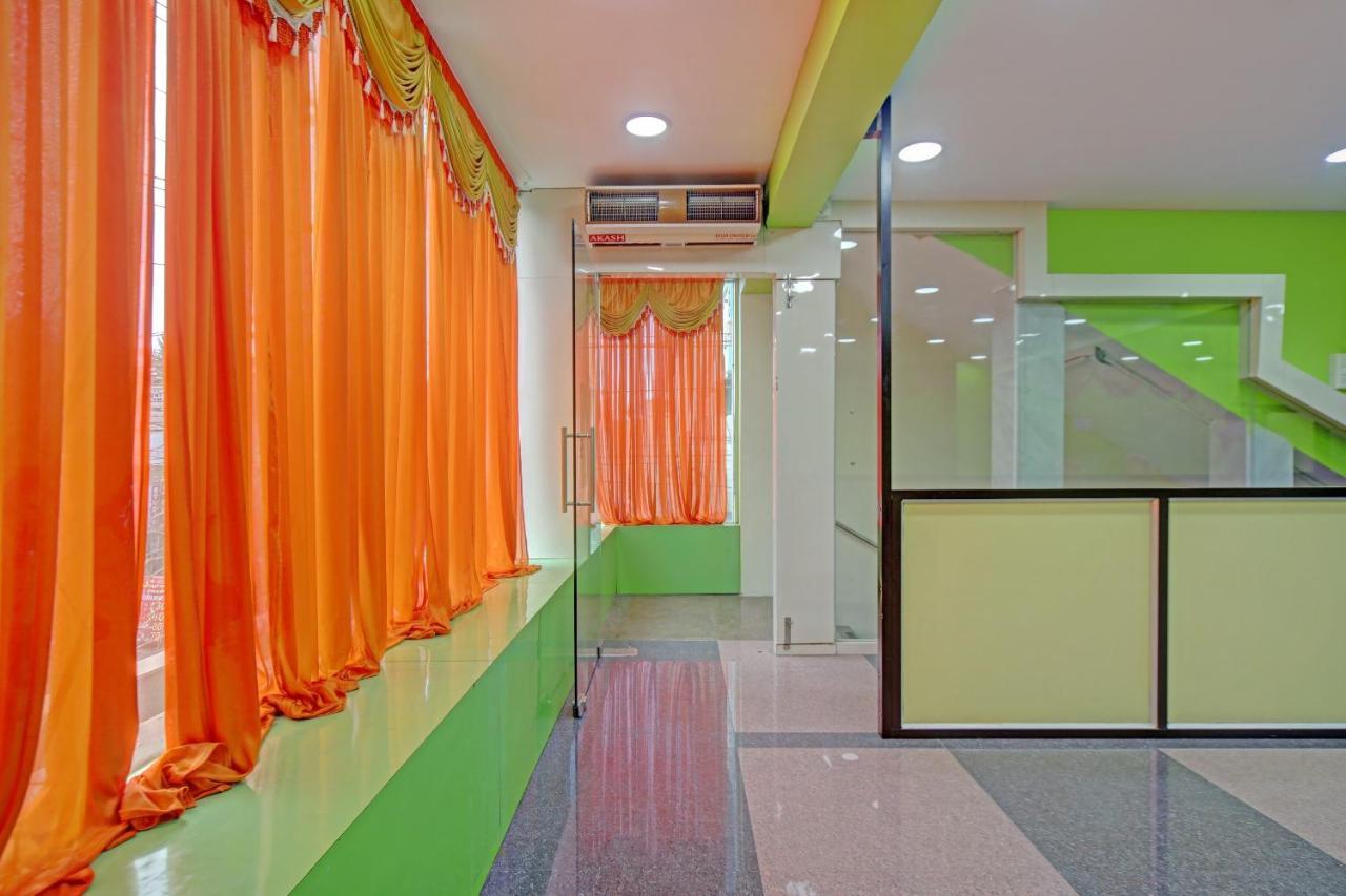 Oyo Flagship 80305 Sai Sakthi Residency Chennai
