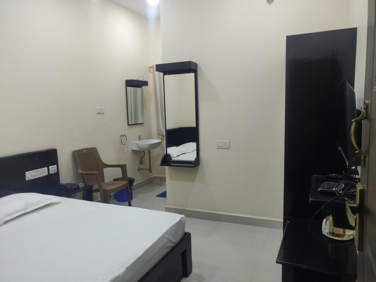 Hotel Sri Vignesh Residency