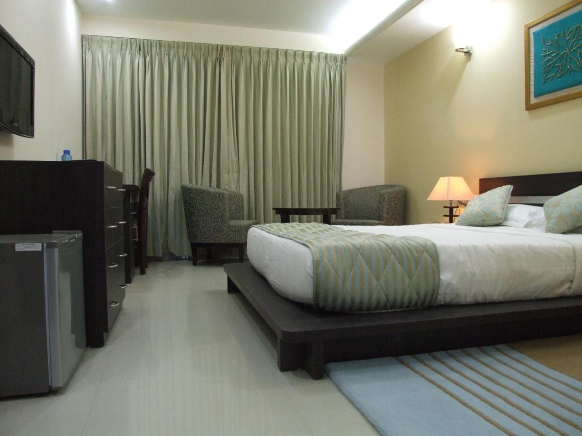 Siesta Town Hall Chennai