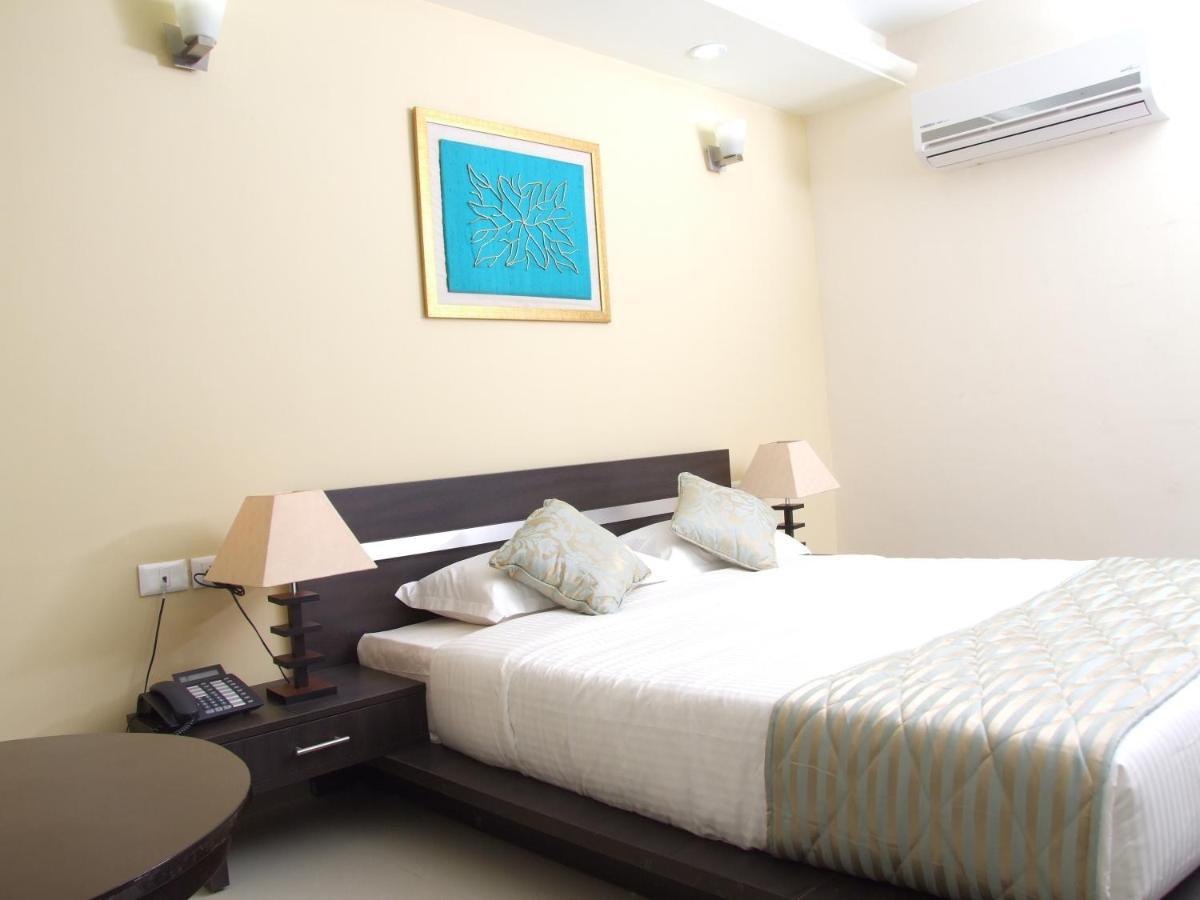 Siesta Town Hall Chennai