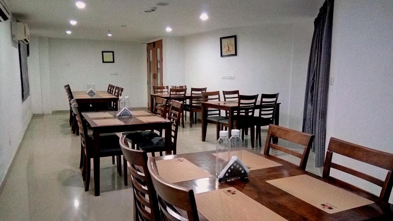 Hotel Siesta Town Hall *
