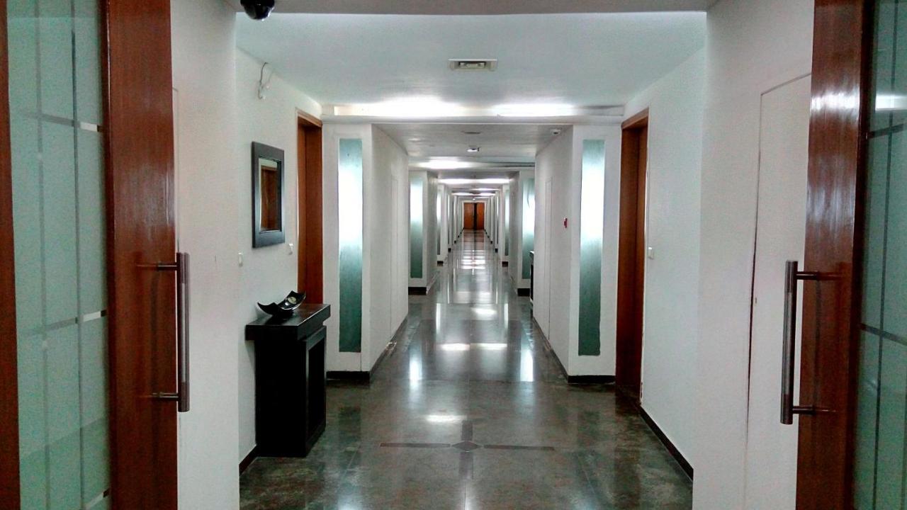 Siesta Town Hall *