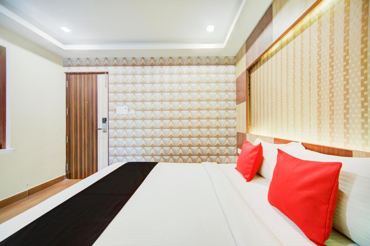 Collection O 75820 Madras Metro Club, T Nagar Hotel 3*