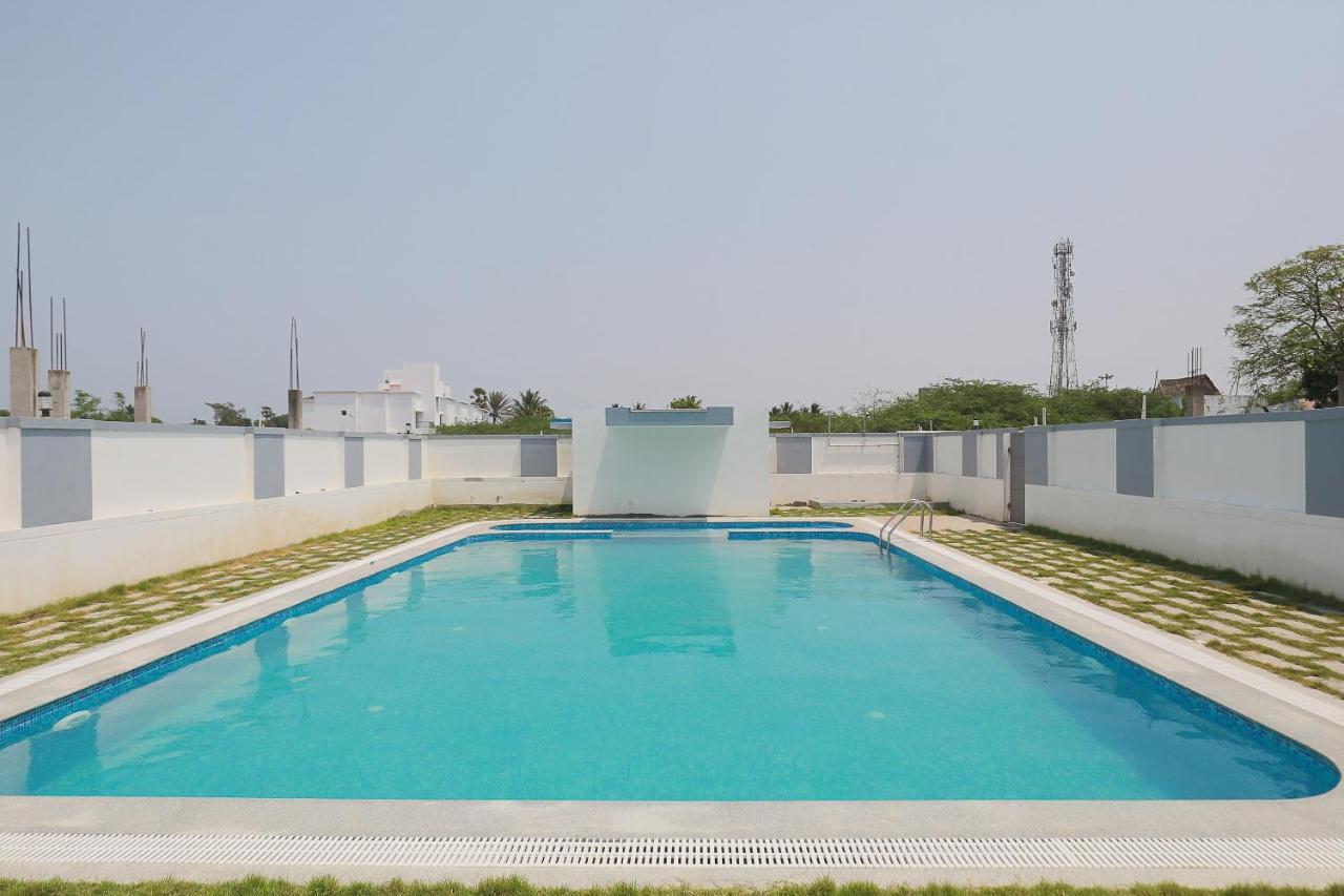 Oyo 38695 Peninsula Holiday Resorts 3*